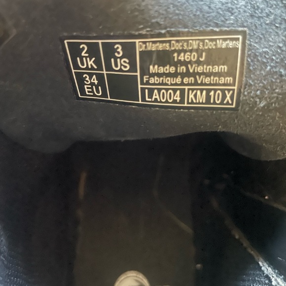 SOLD Girls heart Dr Martens size 3 - Picture 9 of 9